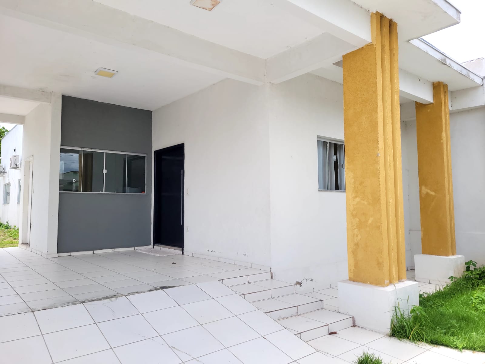 Área externa de uma Casa Village