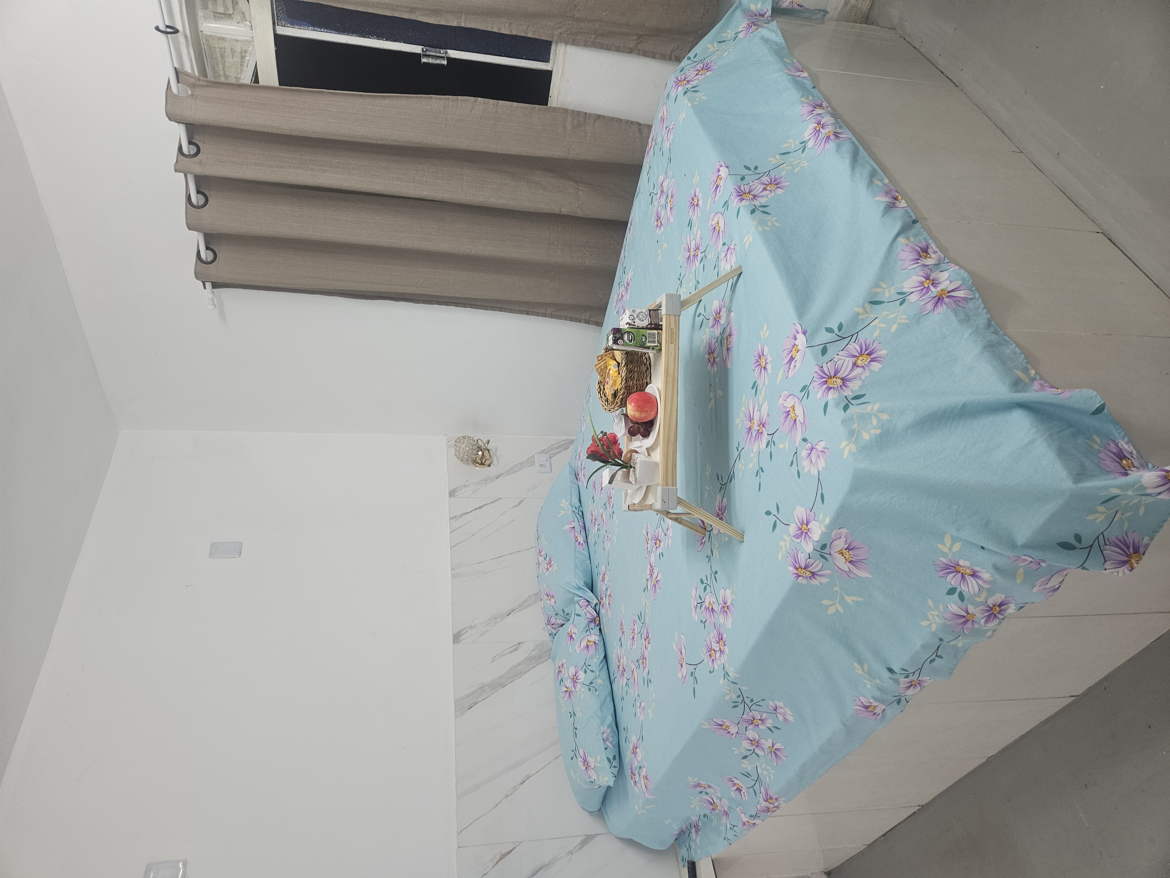 Quarto com cama de casal